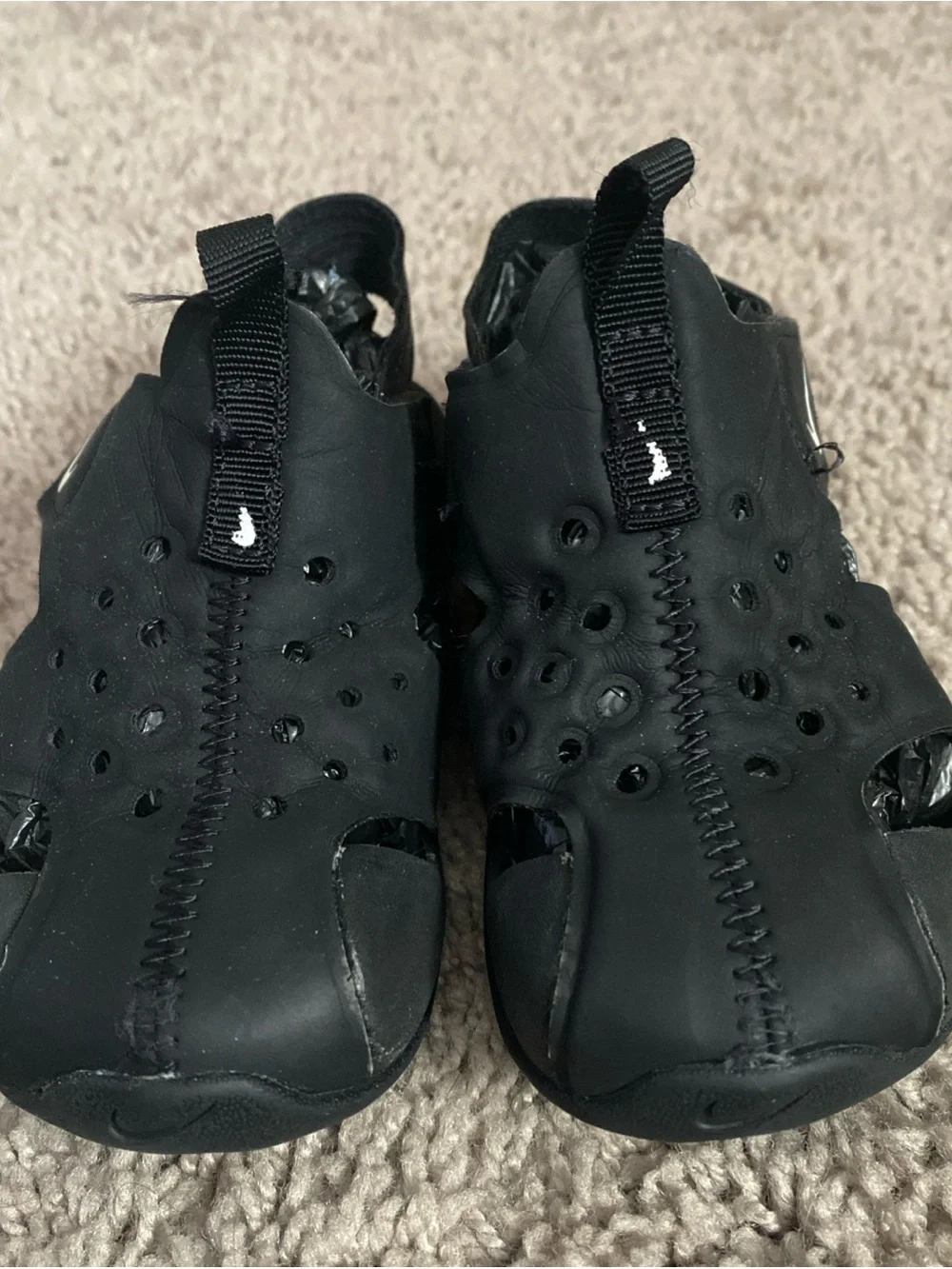 Nike Sunray protect Black Sandals with White Swoosh Accent size 7